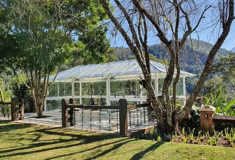 Hotelli Quinta Da Paz Resort