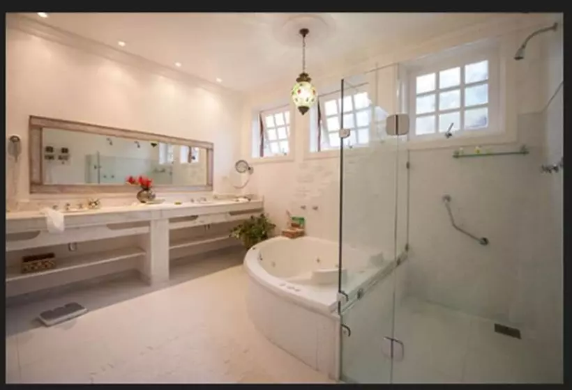 Hotelli Quinta Da Paz Resort