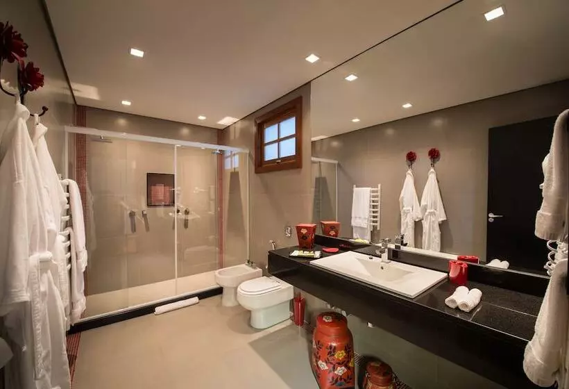 Hotelli Quinta Da Paz Resort