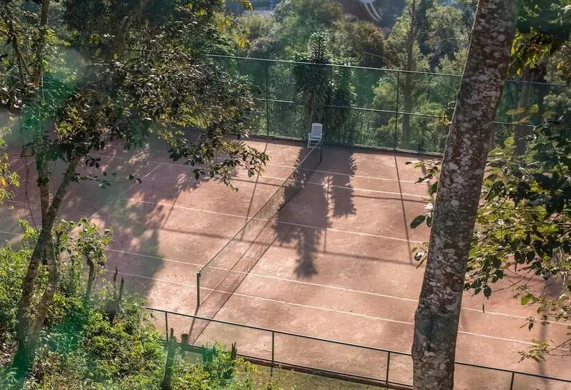 Hotelli Quinta Da Paz Resort