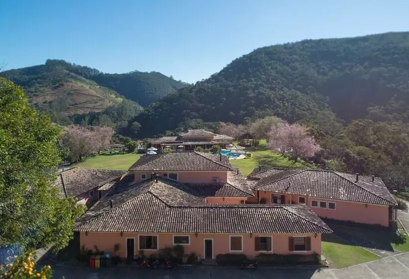 Hotelli Quinta Da Paz Resort