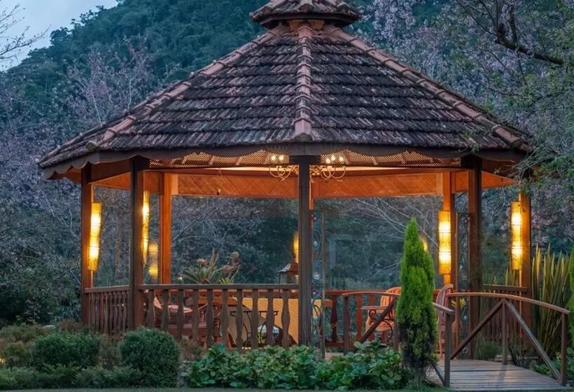 Hotelli Quinta Da Paz Resort