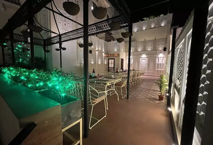 هتل Ratnawali – A Vegetarian Heritage