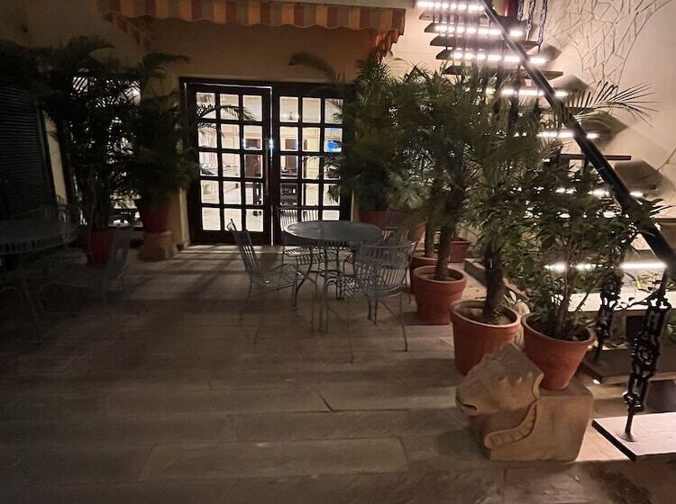 בית מלון כפרי Ratnawali – A Vegetarian Heritage