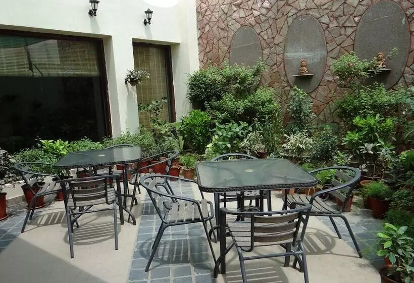 هتل Ratnawali – A Vegetarian Heritage