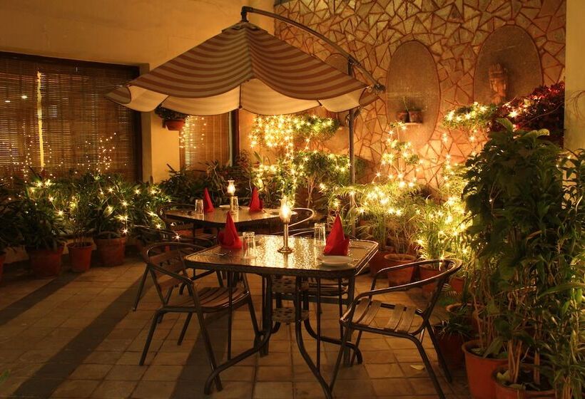 בית מלון כפרי Ratnawali – A Vegetarian Heritage