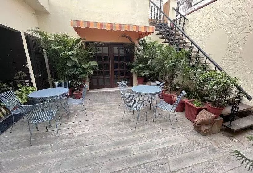 هتل Ratnawali – A Vegetarian Heritage