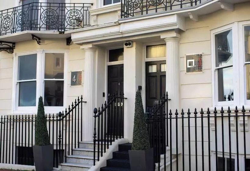 فندق Square Townhouse