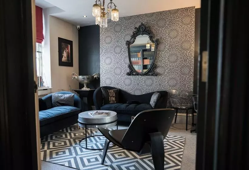 فندق Square Townhouse