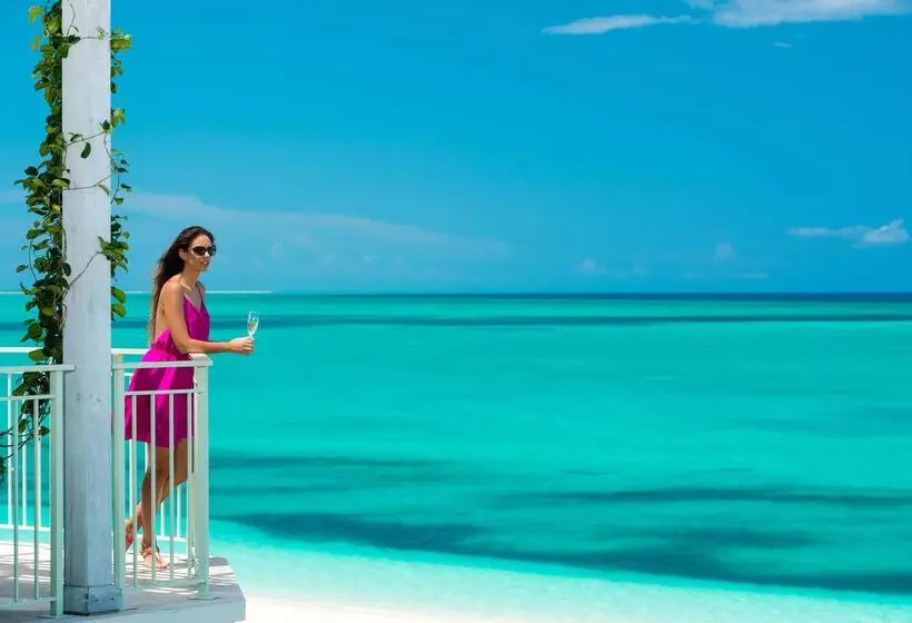 هتل West Bay Club