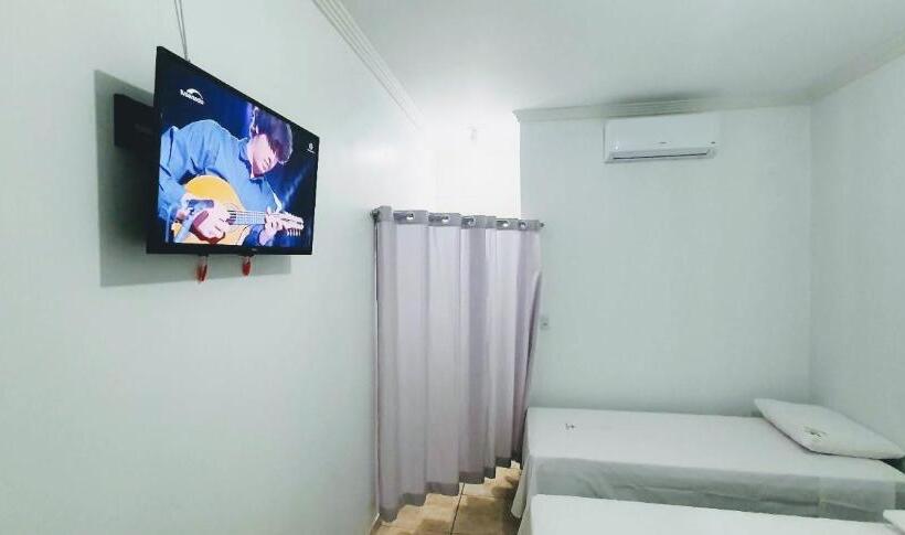 호스텔 Pousada Romeiros Do Pai Eterno   Santuario Basilica De Trindade