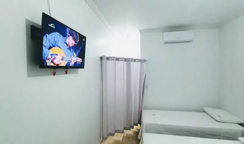 Retkeilymaja Pousada Romeiros Do Pai Eterno   Santuario Basilica De Trindade