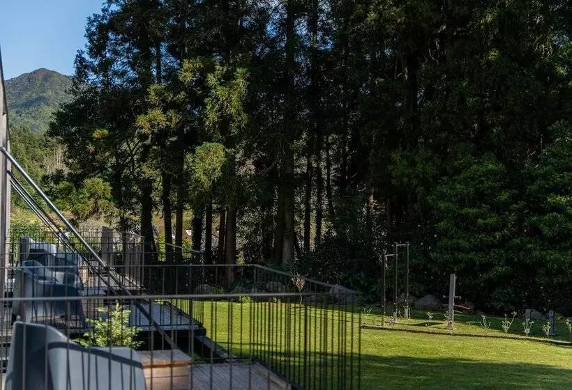 ベッドアンドブレックファースト Landescape Furnas