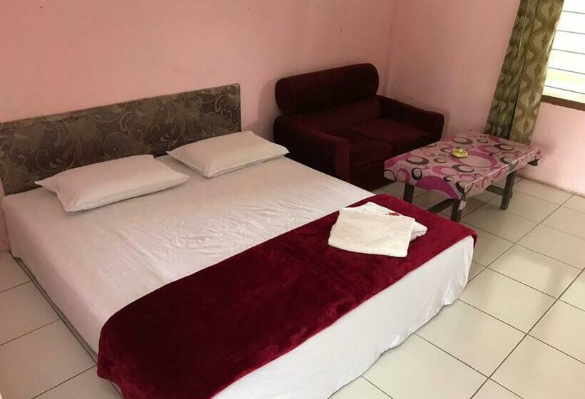 בית מלון כפרי Miranda At Desa Wisata Berastagi