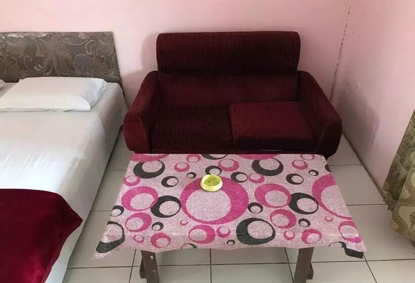 Hotelli Miranda At Desa Wisata Berastagi