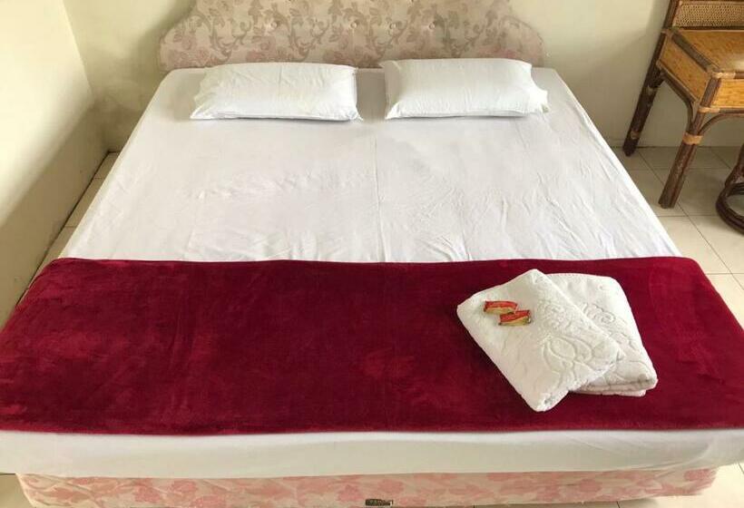 בית מלון כפרי Miranda At Desa Wisata Berastagi