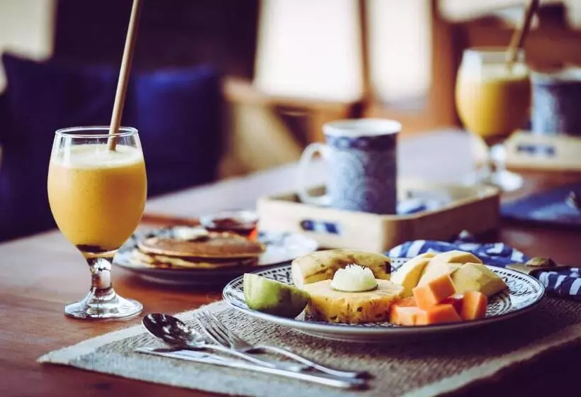 Majatalo Parasol Dore