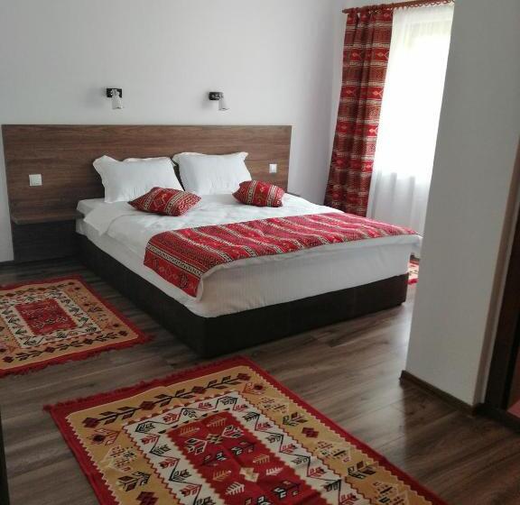 Pensiunea Plai Strabun