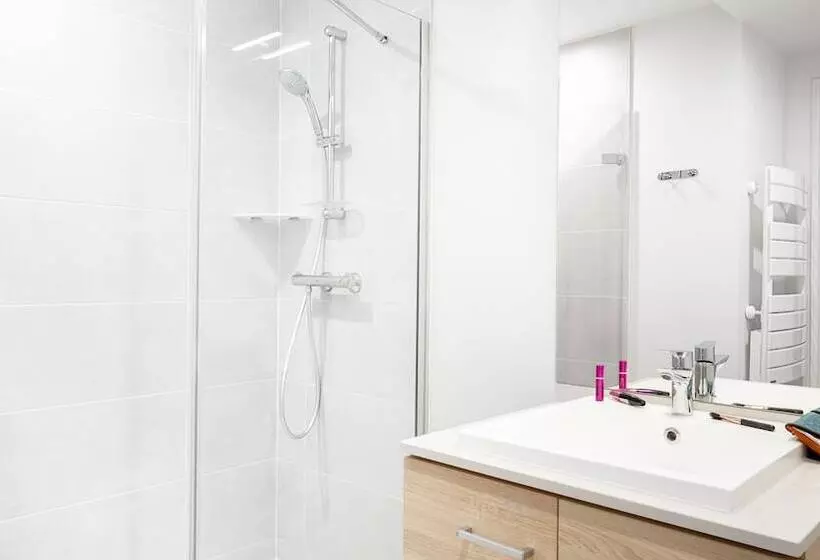 Residhome Nice Aeroport