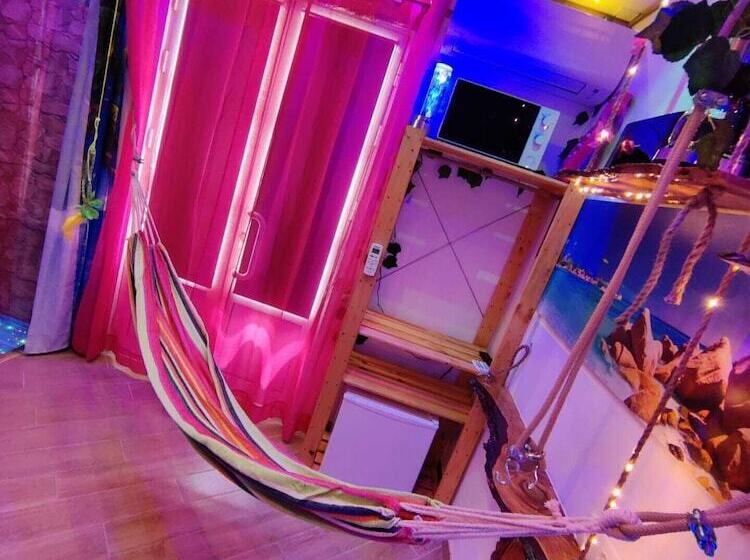 تختخواب و صبحانه Wonder Room Paraiso Magico Habitacion