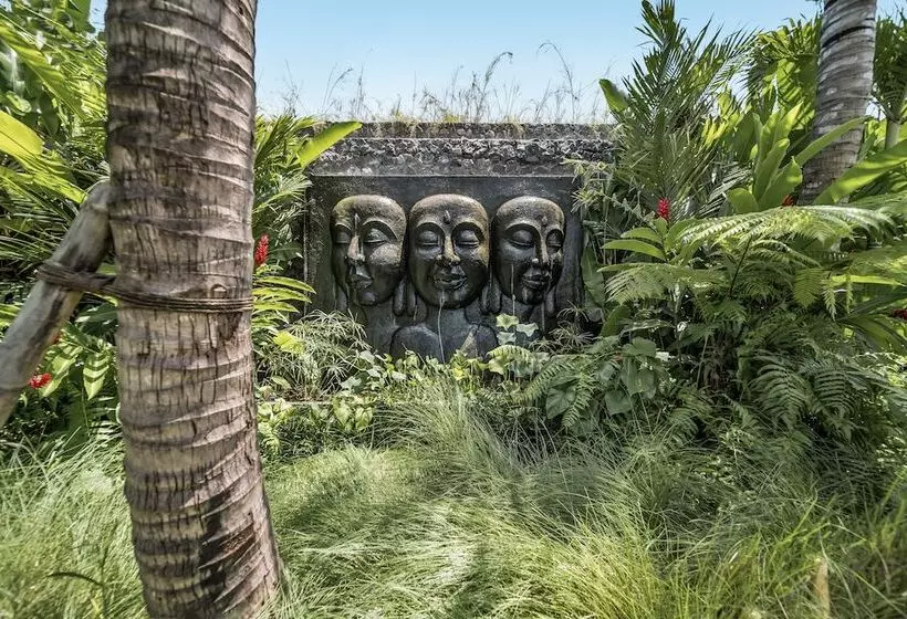 ホテル Desa Hay Canggu