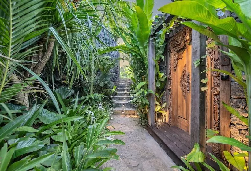 ホテル Desa Hay Canggu