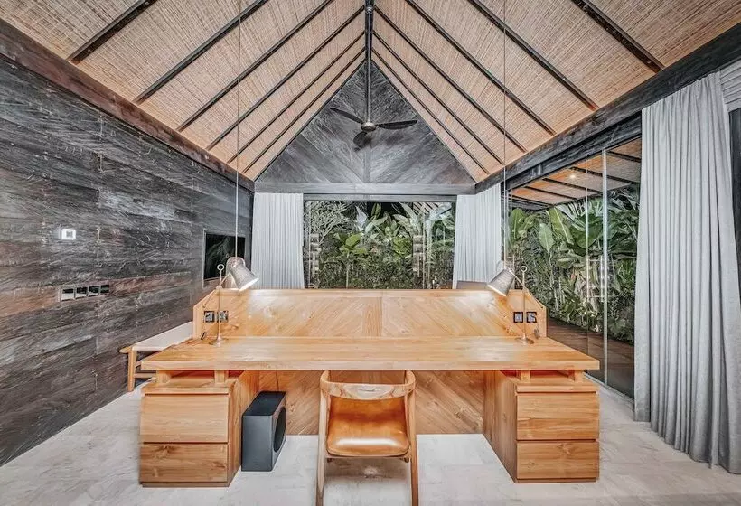 ホテル Desa Hay Canggu