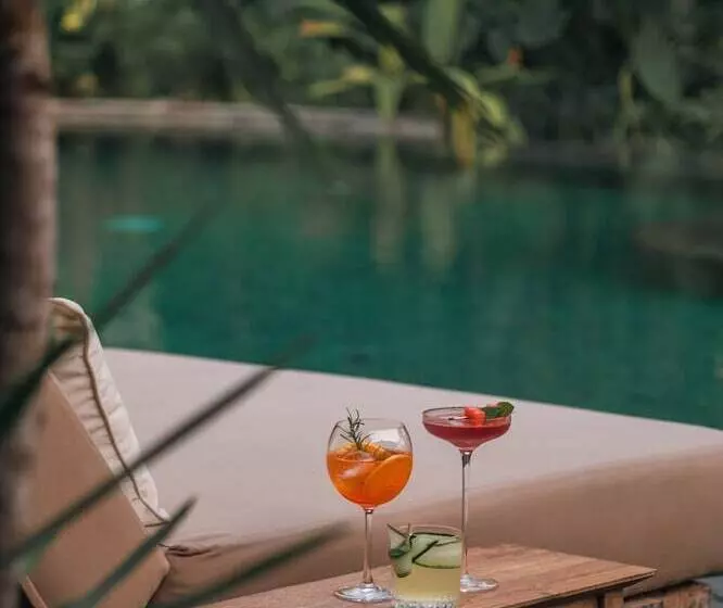 ホテル Desa Hay Canggu