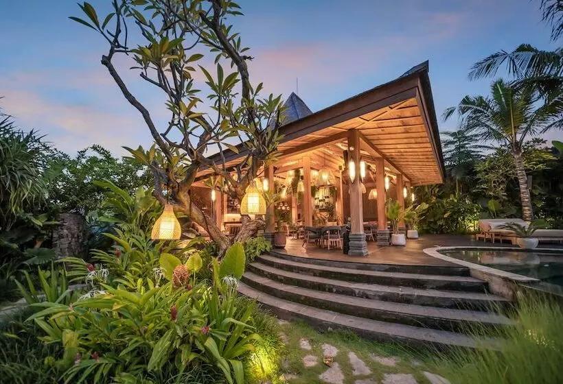 ホテル Desa Hay Canggu