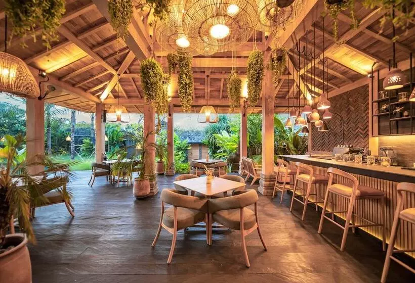 ホテル Desa Hay Canggu