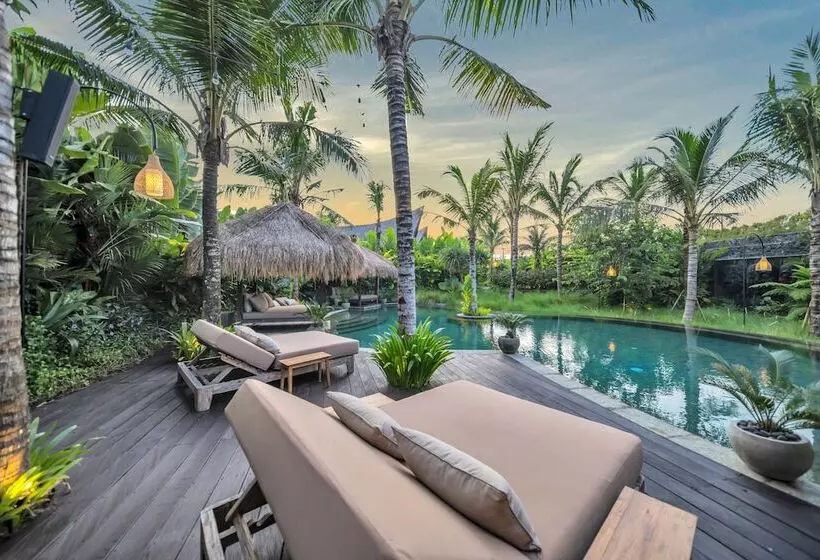 ホテル Desa Hay Canggu