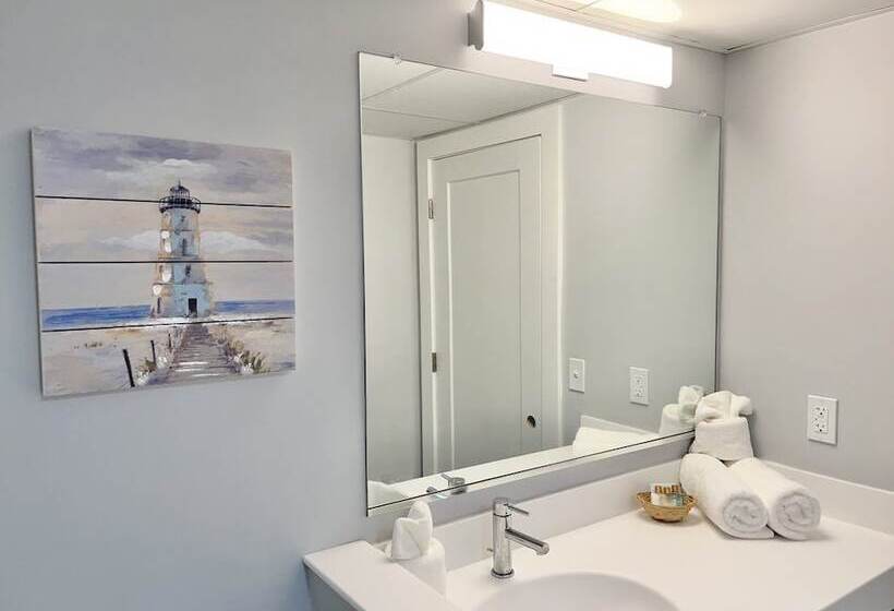 Отель The Ludlam