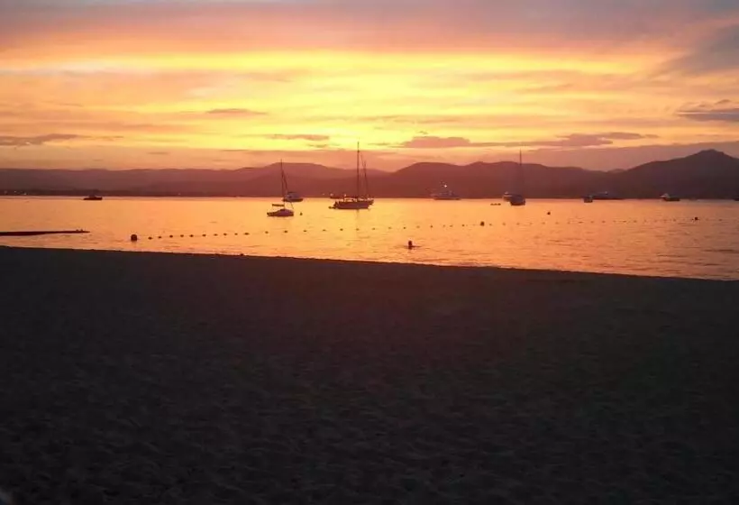 هتل Villa Playa Del Sol   B1e1