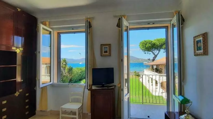 هتل Villa Playa Del Sol   B1e1