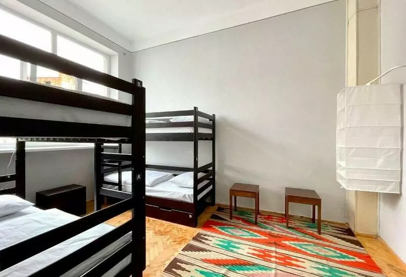 Khust Hostel