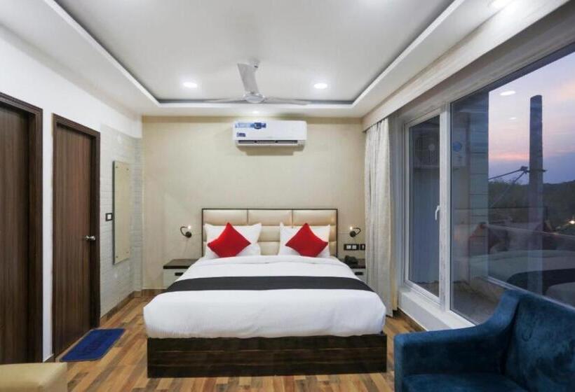 M K Hotel And Restaurant