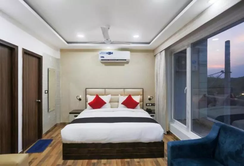 M K Hotel And Restaurant