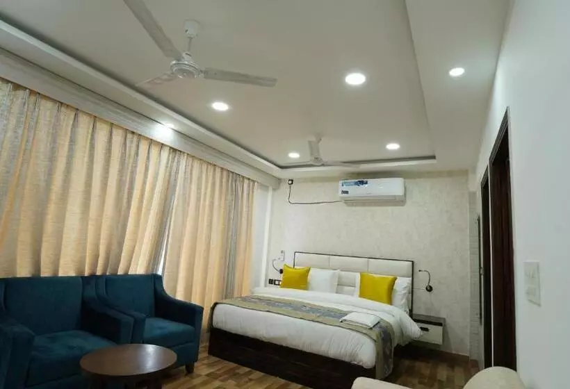 M K Hotel And Restaurant