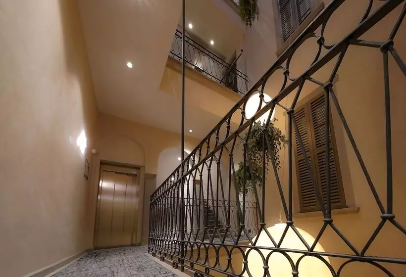 پانسیون Bergamo Inn 21