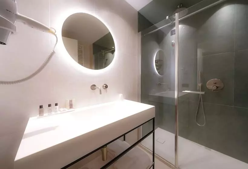 پانسیون Bergamo Inn 21