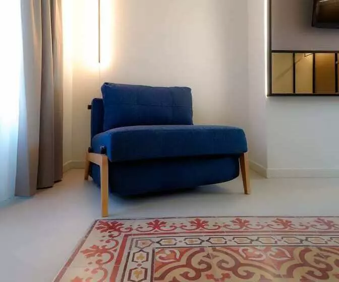 پانسیون Bergamo Inn 21