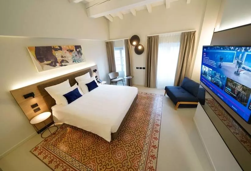 پانسیون Bergamo Inn 21