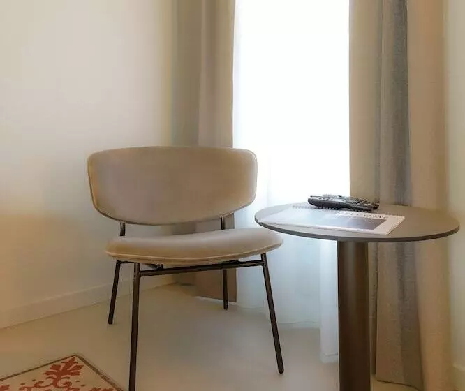 پانسیون Bergamo Inn 21