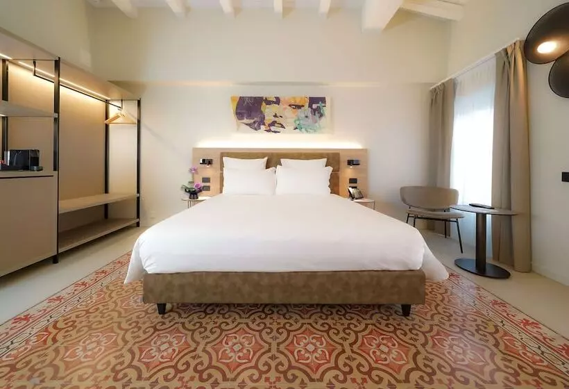 پانسیون Bergamo Inn 21