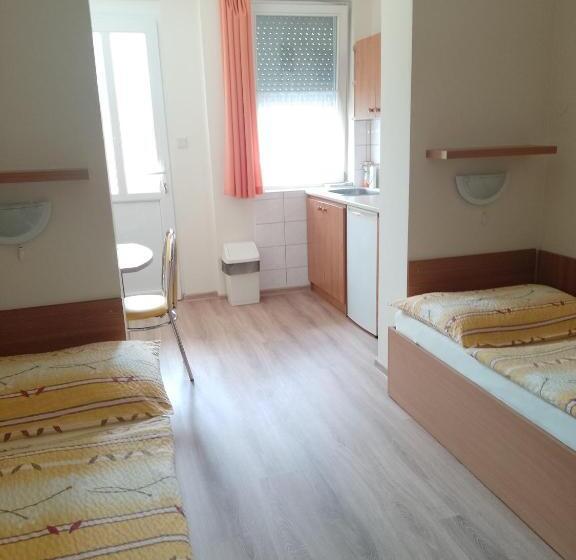 ペンション Privát Sulamit