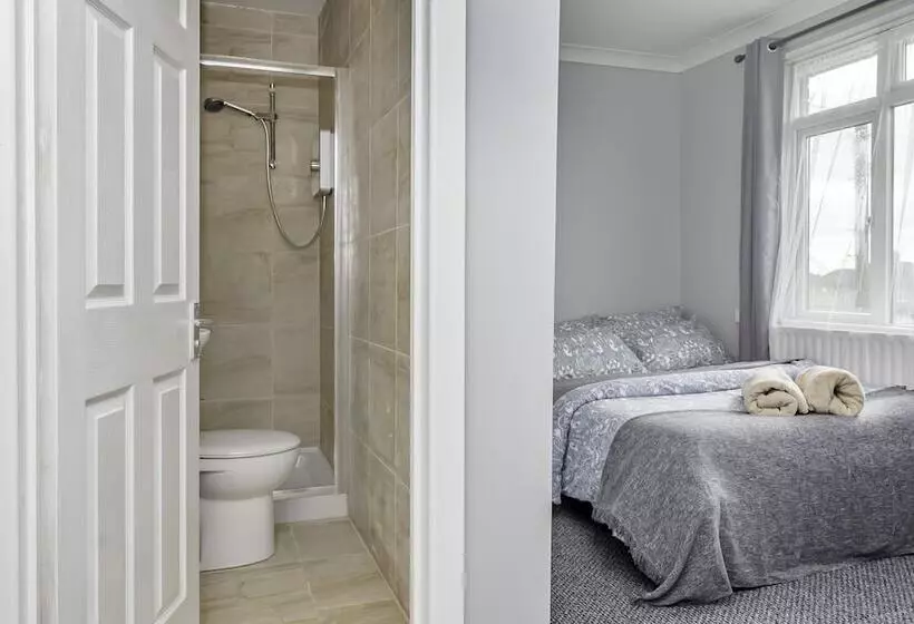 ペンション Shirley House 2, Self Catering Guest House, Self Check In, Smart Locks, 10 Min Walk To Southampton G