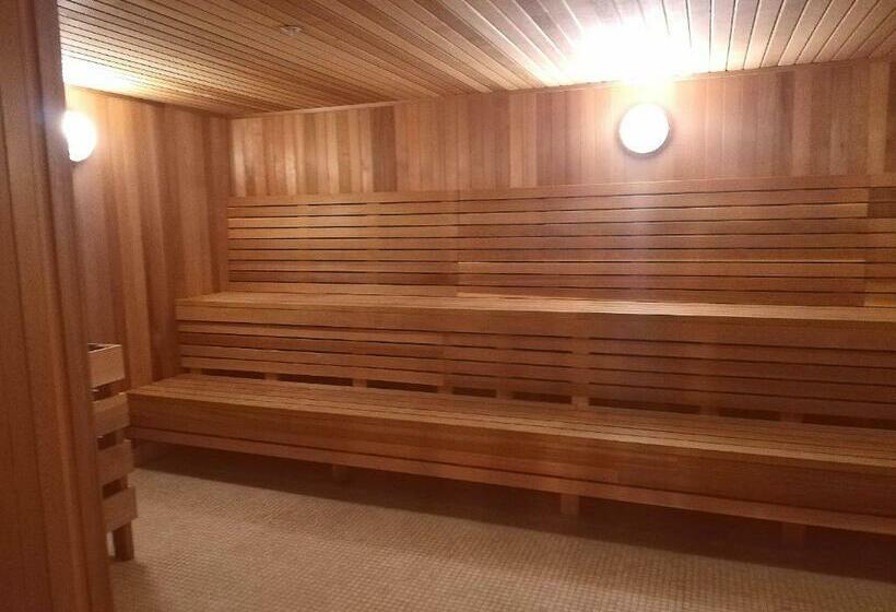 Stylish Downtown Toronto Residential