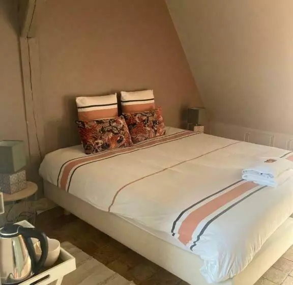 ベッドアンドブレックファースト Chambre Capucine