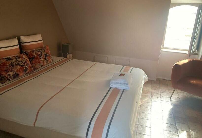 مبيت وإفطار Chambre Capucine