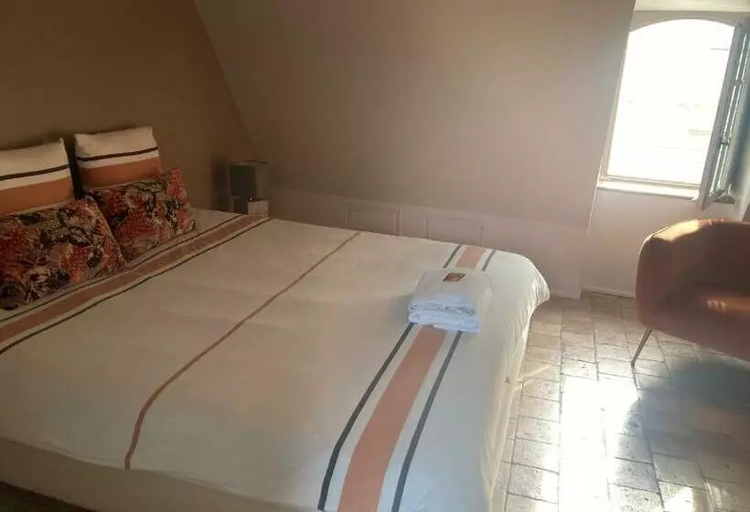 ベッドアンドブレックファースト Chambre Capucine